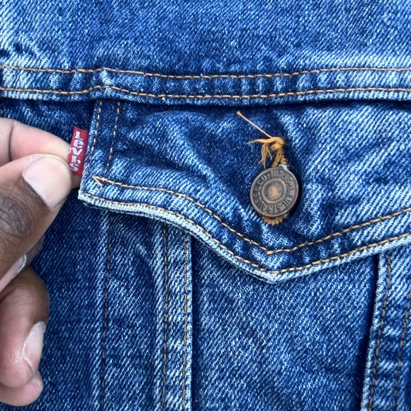 Vintage Levi’s 70507 Blue Denim Trucker Jacket 90s Copper Buttons Batwing Tag XL - Picture 4 of 9